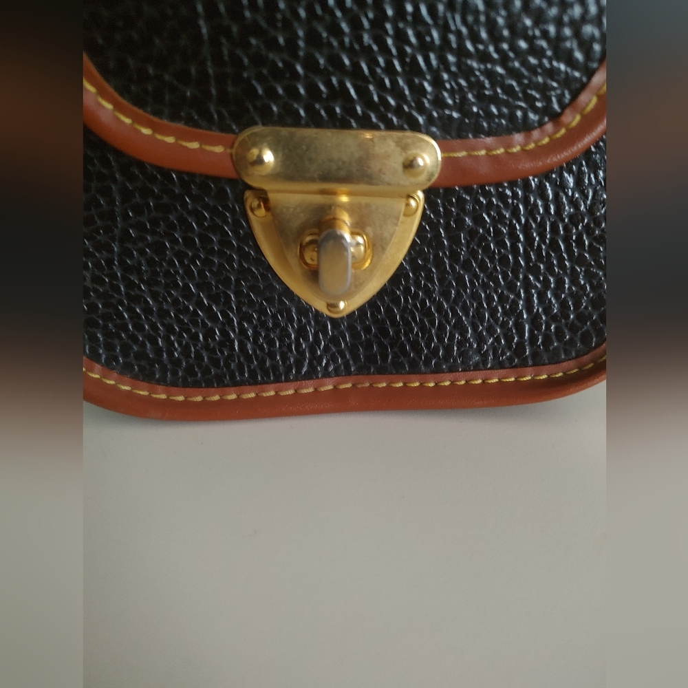 Dooney & Bourke Pebble Grain Crossbody - Picture 8 of 8